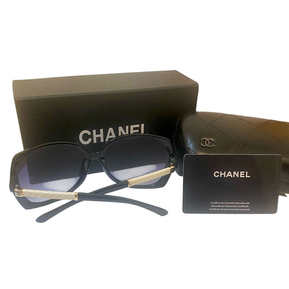 Authentic CHANEL Sunglasses with Case